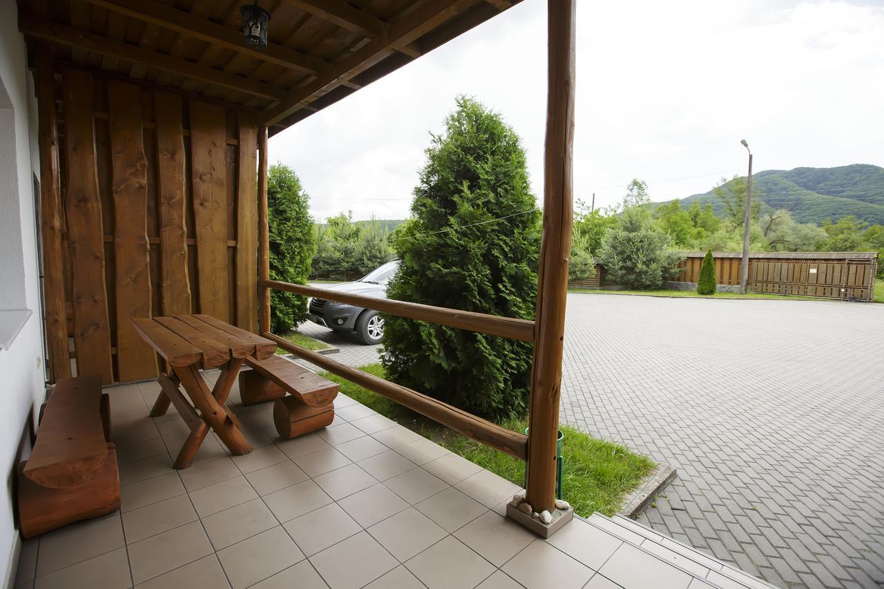Trembita Hotel Hust Exterior foto